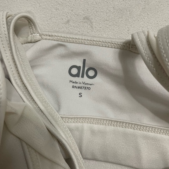 NWT Alo Yoga Entice Padded Bra Pearl Glossy Size S - Picture 8 of 8